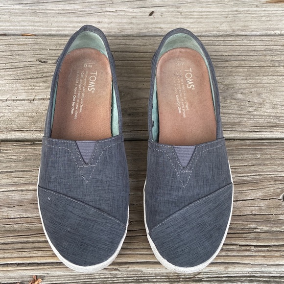 Toms Shoes - TOMS Charcoal Gray Avalon Slip On Shoes Women's Size 6